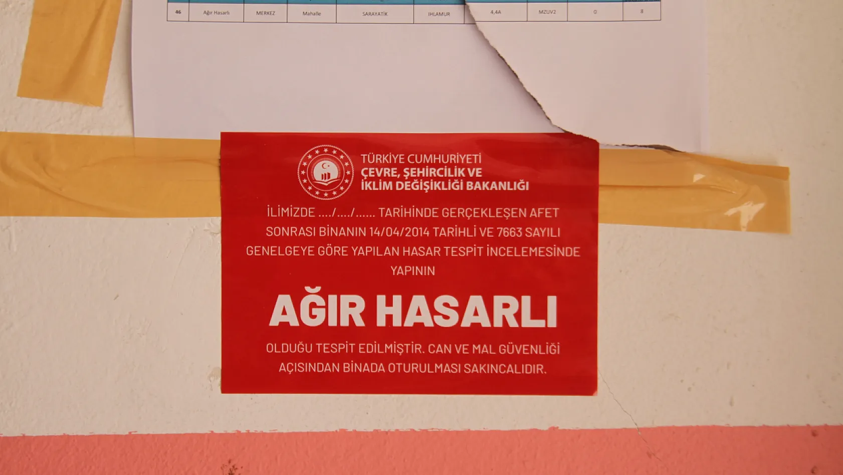 Elazığ'da 'Ağır Hasarlı' etiketler yerini aldı