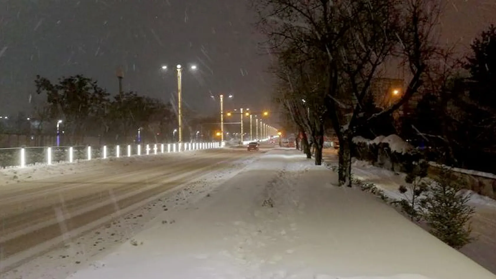 Elazığ'da kar etkisini tekrar gösterdi