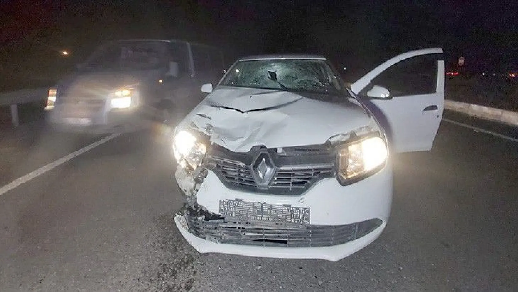 Elazığ'da kaza! Ölü ve yaralı var