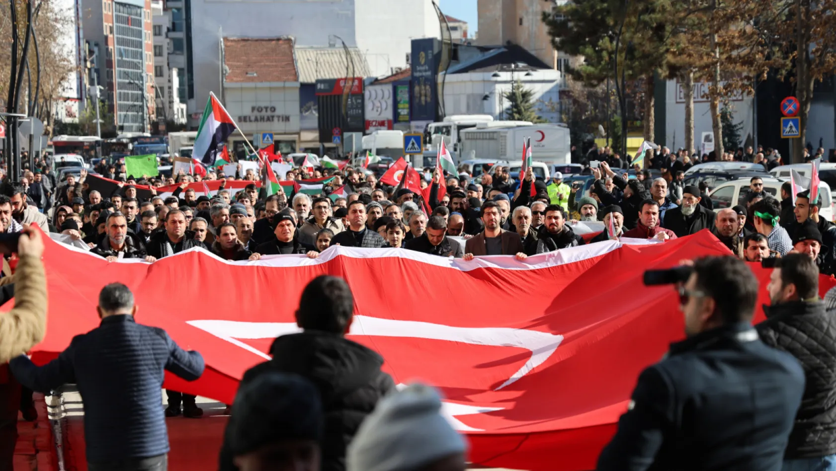 Elazığ'da teröre lanet, Filistin'e destek yürüyüşü