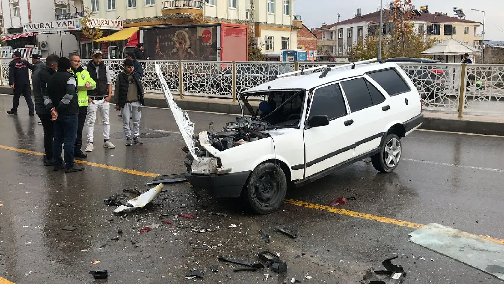 Elazığ'da trafik kazası! Çok sayıda yaralı var