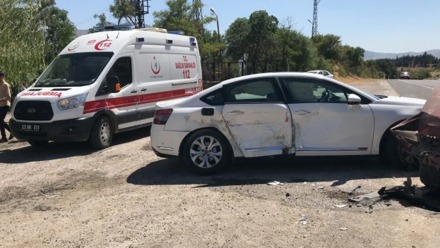 Elazığ'da trafik kazası, yaralılar var...