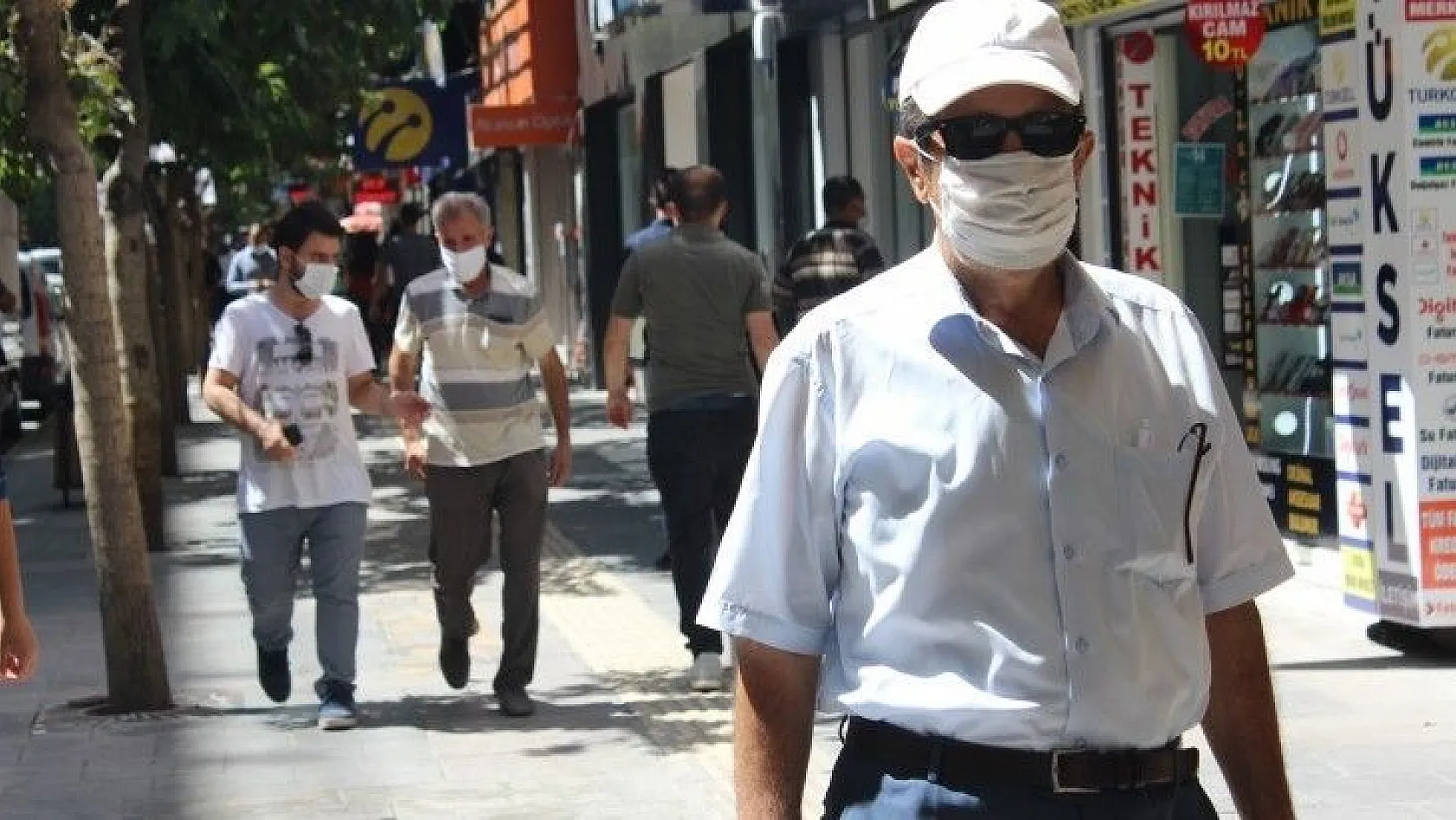 Elazığ'da vaka sayıları artınca herkes maske takmaya başladı