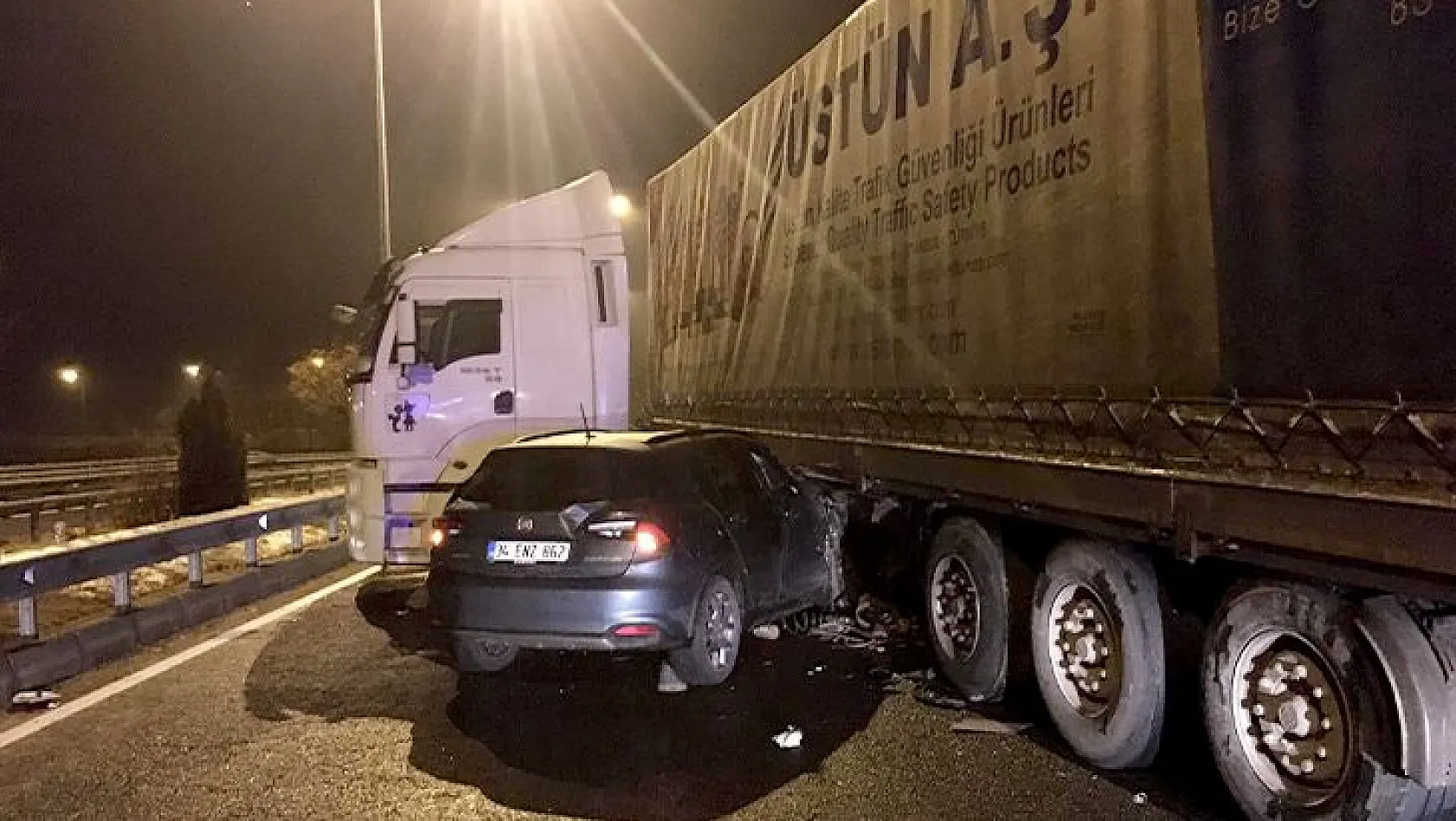 Elazığ'daki buzlanma kazalara neden oldu