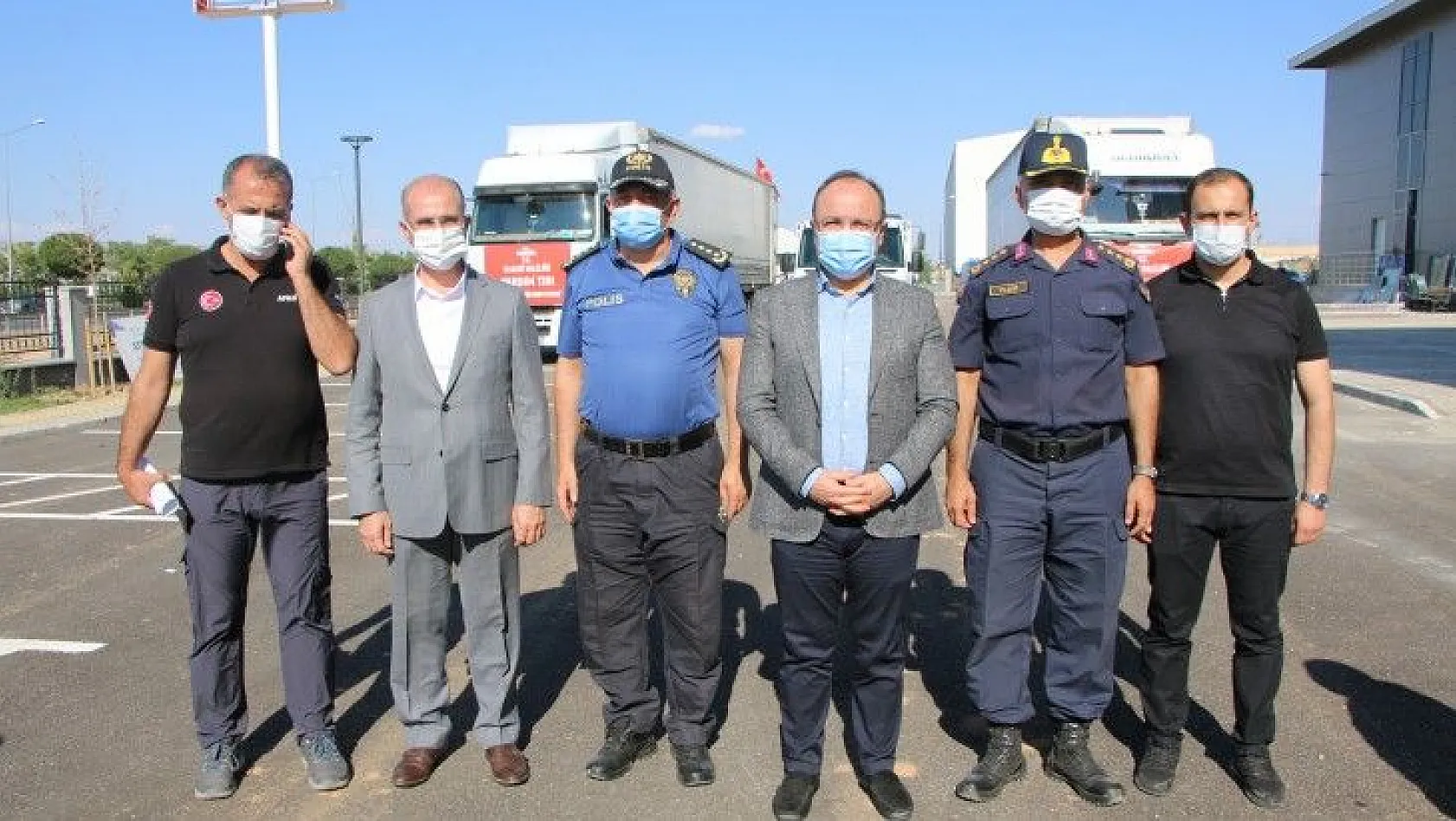Elazığ'dan sel bölgesine 3 tır yardım