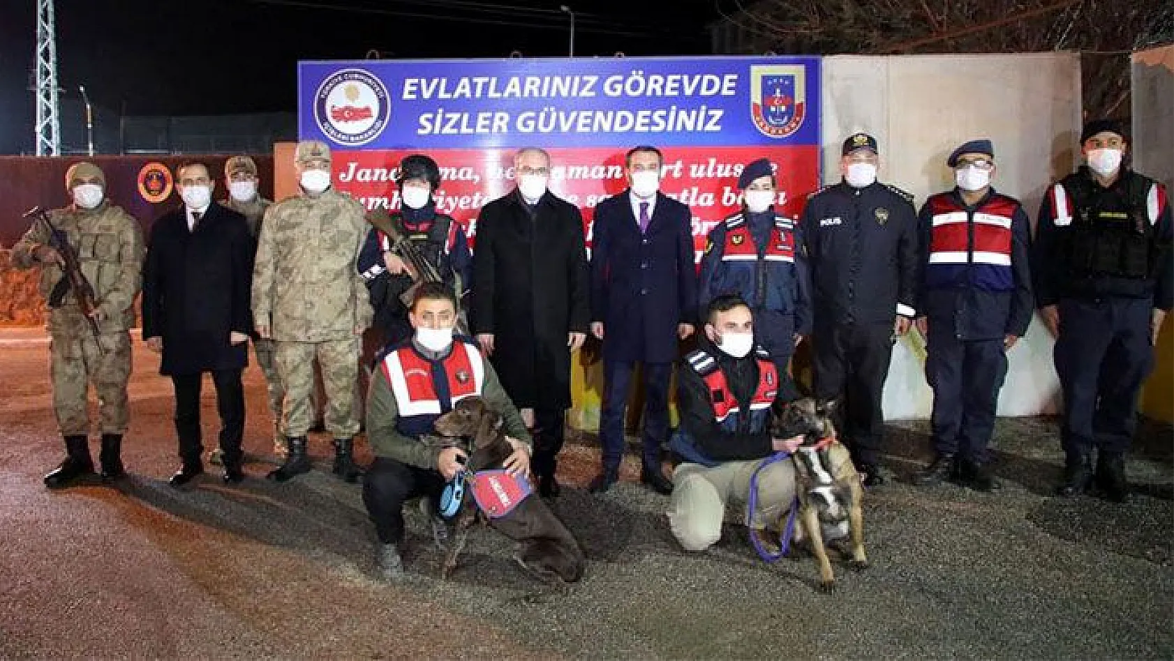 Elazığ protokolünden güvenlik güçlerine yeni yıl ziyareti