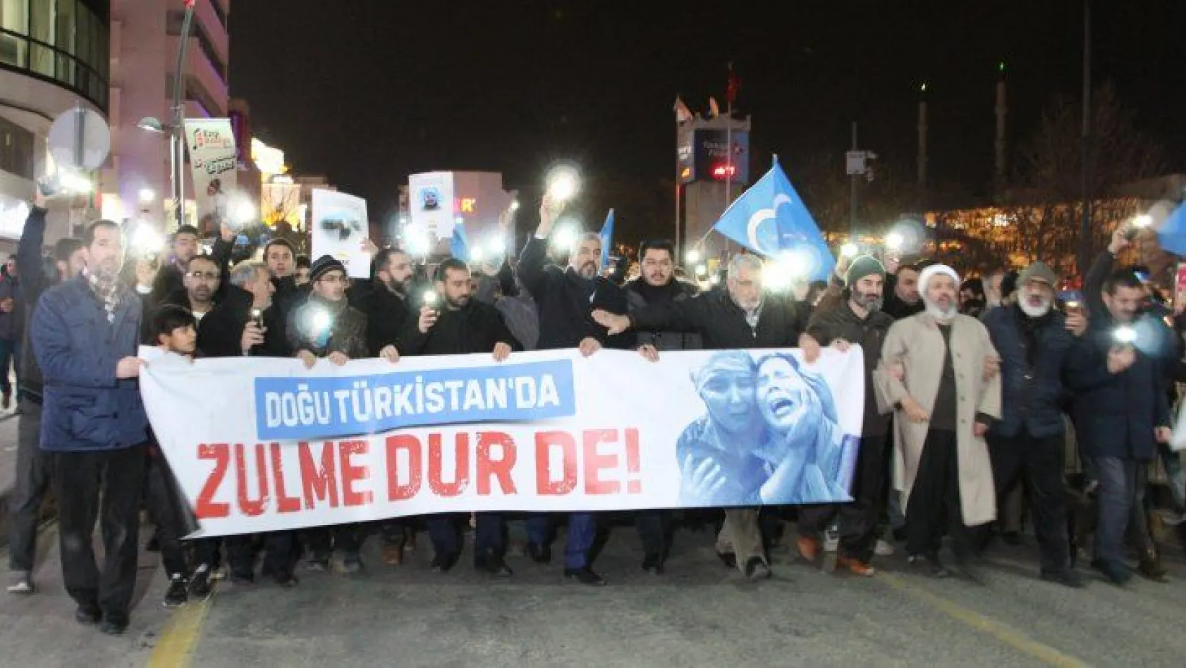 Elazığ'da Doğu Türkistan için 'Sessiz Çığlık' yürüyüşü