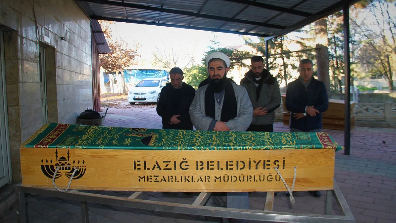 Engelli doğdu, garip öldü