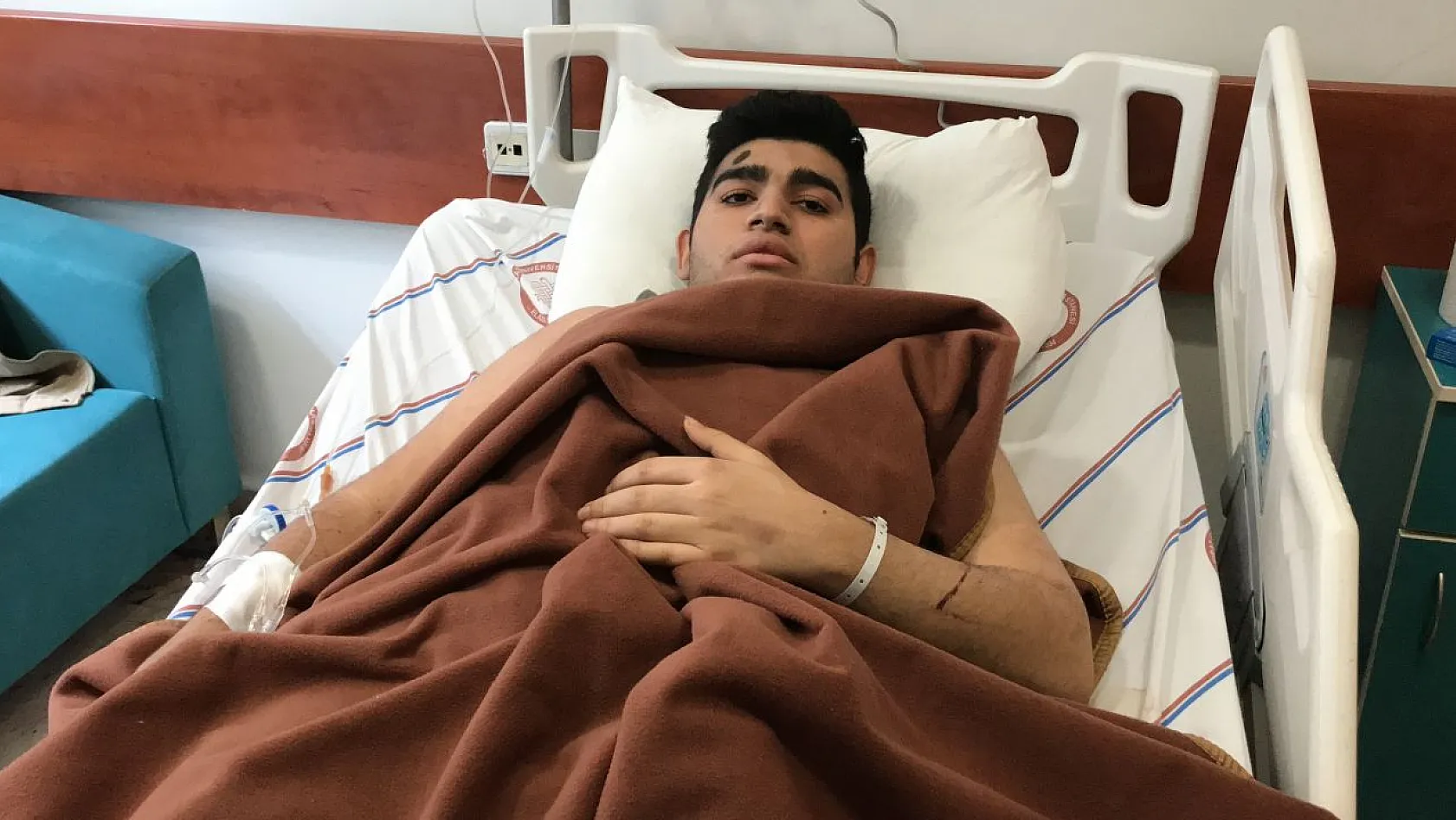 Enkazdan çıkartılan depremzede: 'Artık öldüm zannettim'