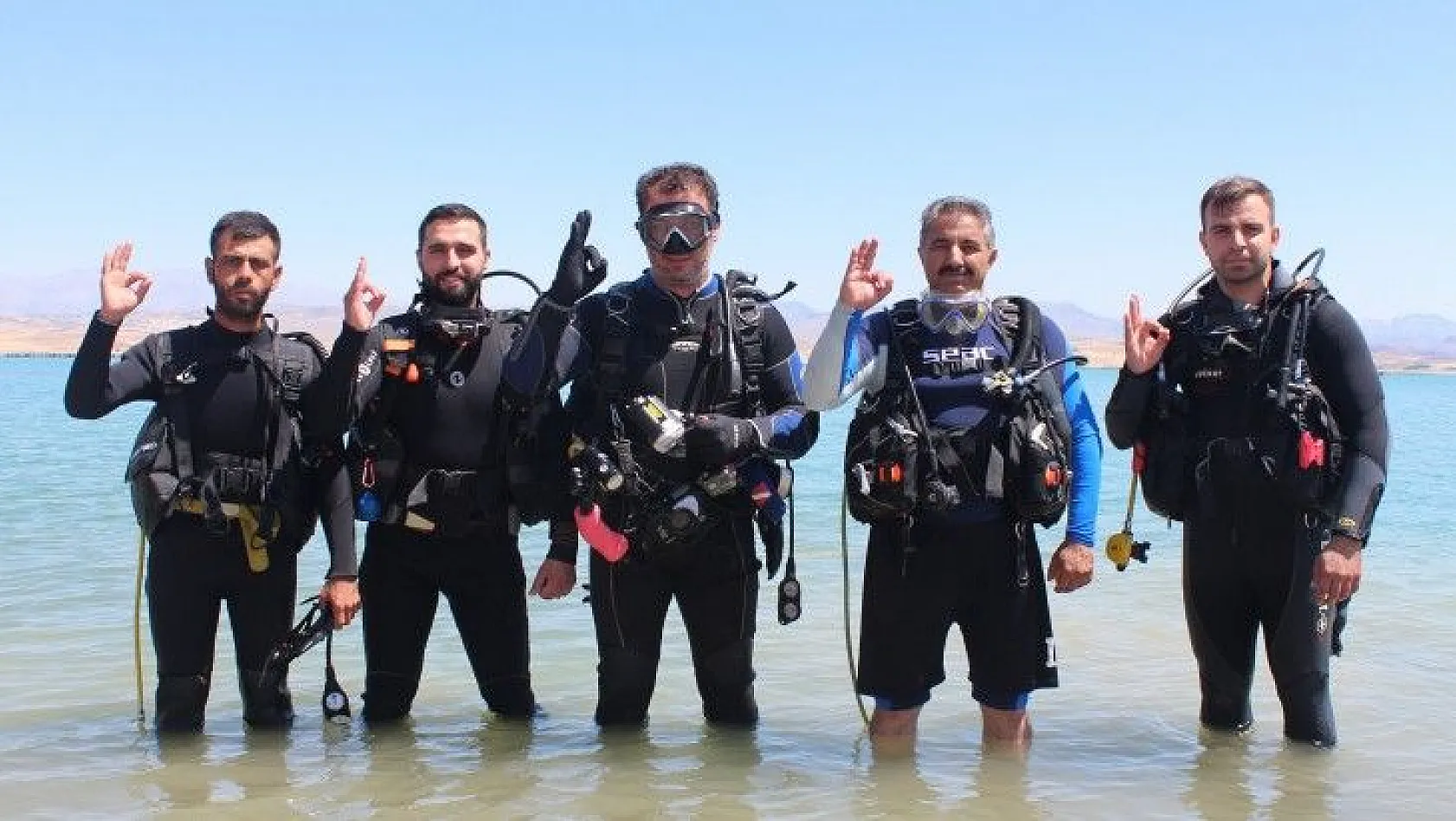 Gönüllü dalgıçlar göl ve barajları temizliyor
