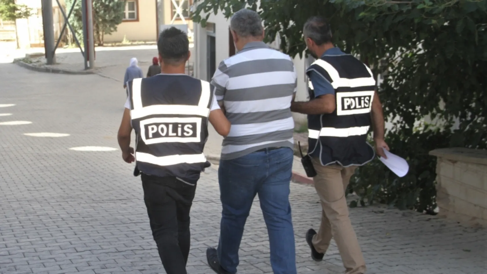 Elazığ merkezli 8 ilde FETÖ operasyonu: 22 gözaltı
