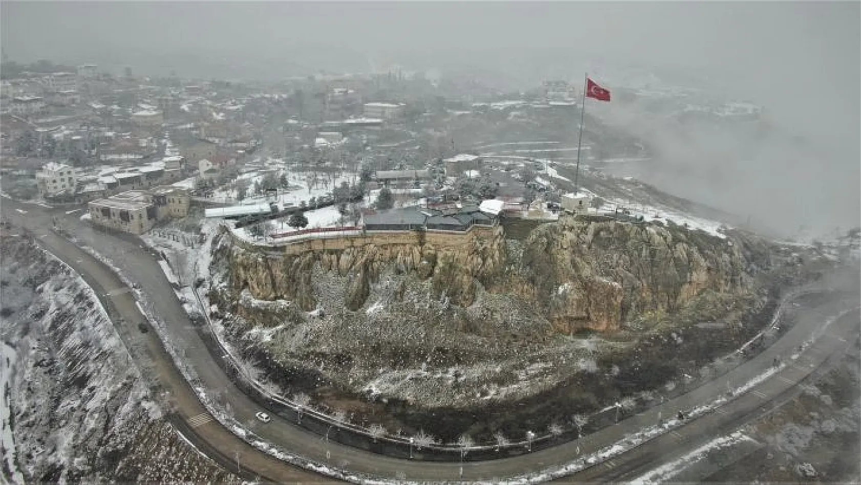 Harput beyaza büründü, kartpostallık görüntüler ortaya çıktı