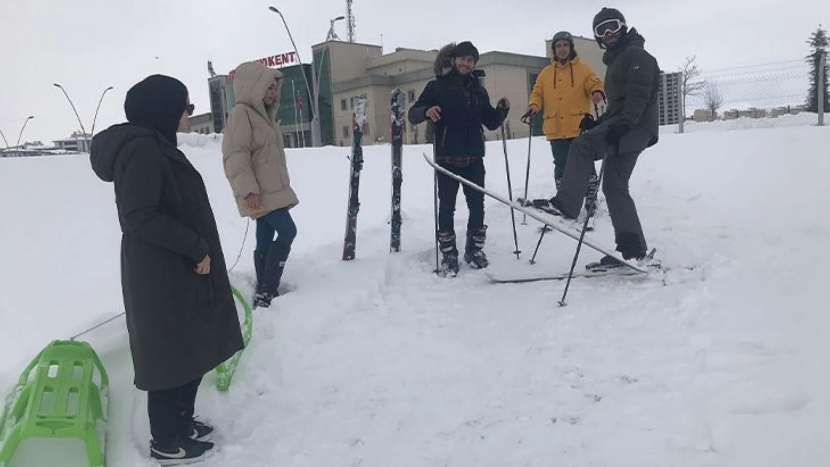 Hem drone pisti hem kayak pisti
