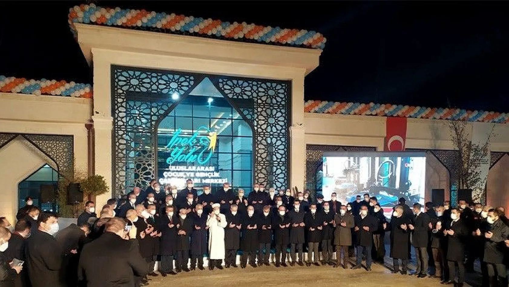 İpekyolu Uluslararası Çocuk ve Gençlik Çalışmaları Merkezi'nin açılışı yapıldı