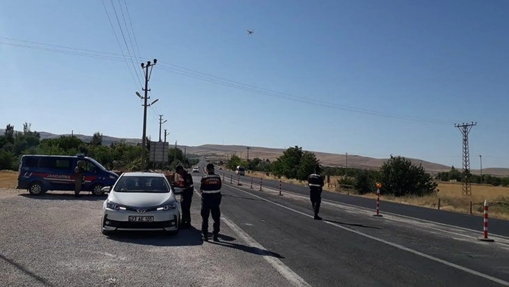Jandarma'dan drone destekli trafik uygulaması