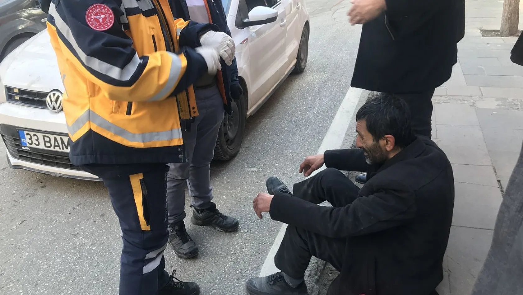 Otomobilin çarptığı yaya yaralandı