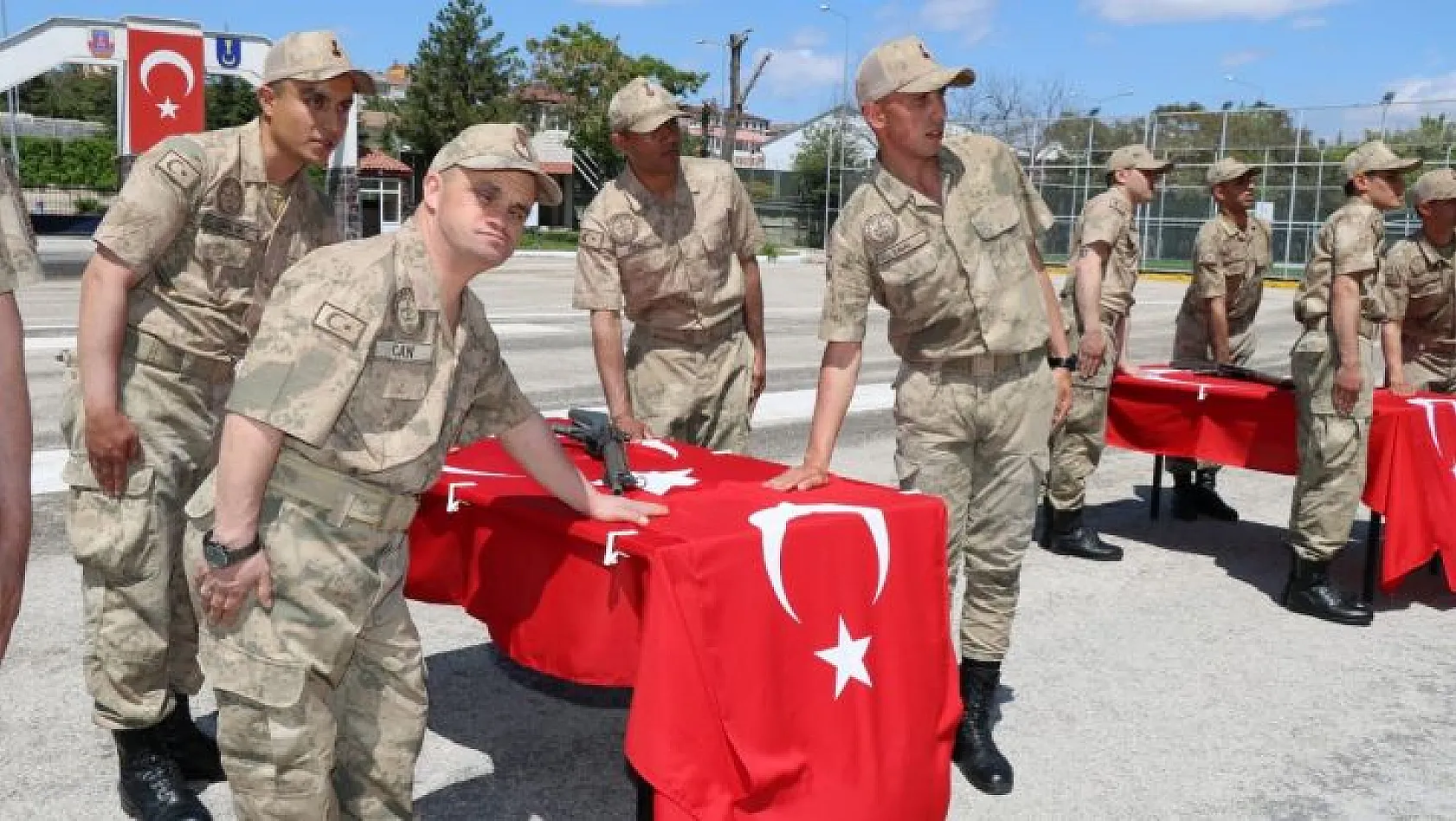 Saadettin, asker olmanın gururunu yaşadı