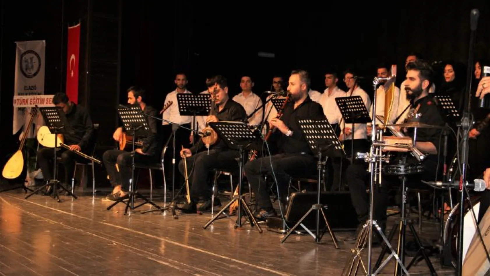 Türk Halk Müziği Konseri mest etti