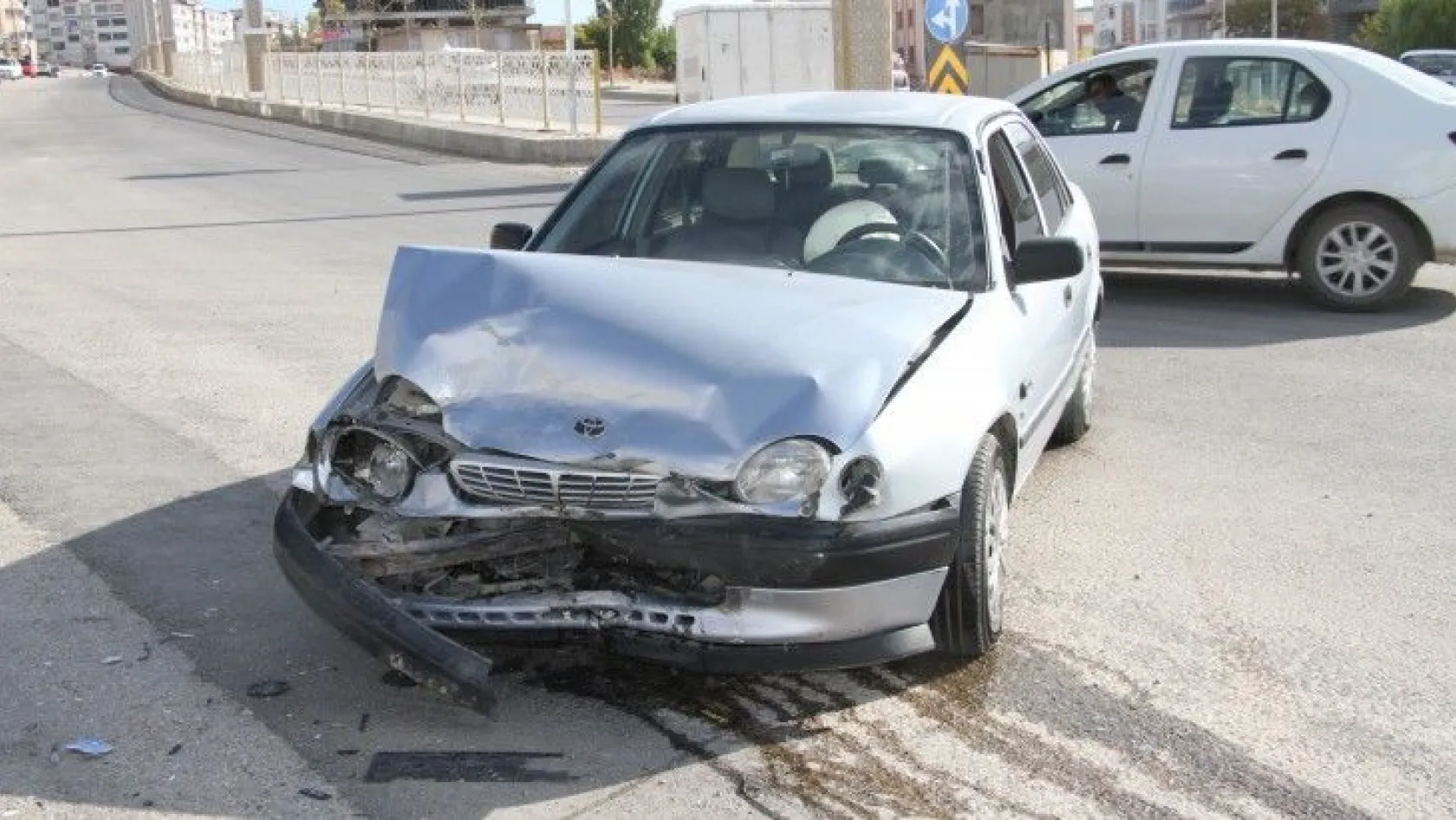 Ulukent Caddesi'nde trafik kazası