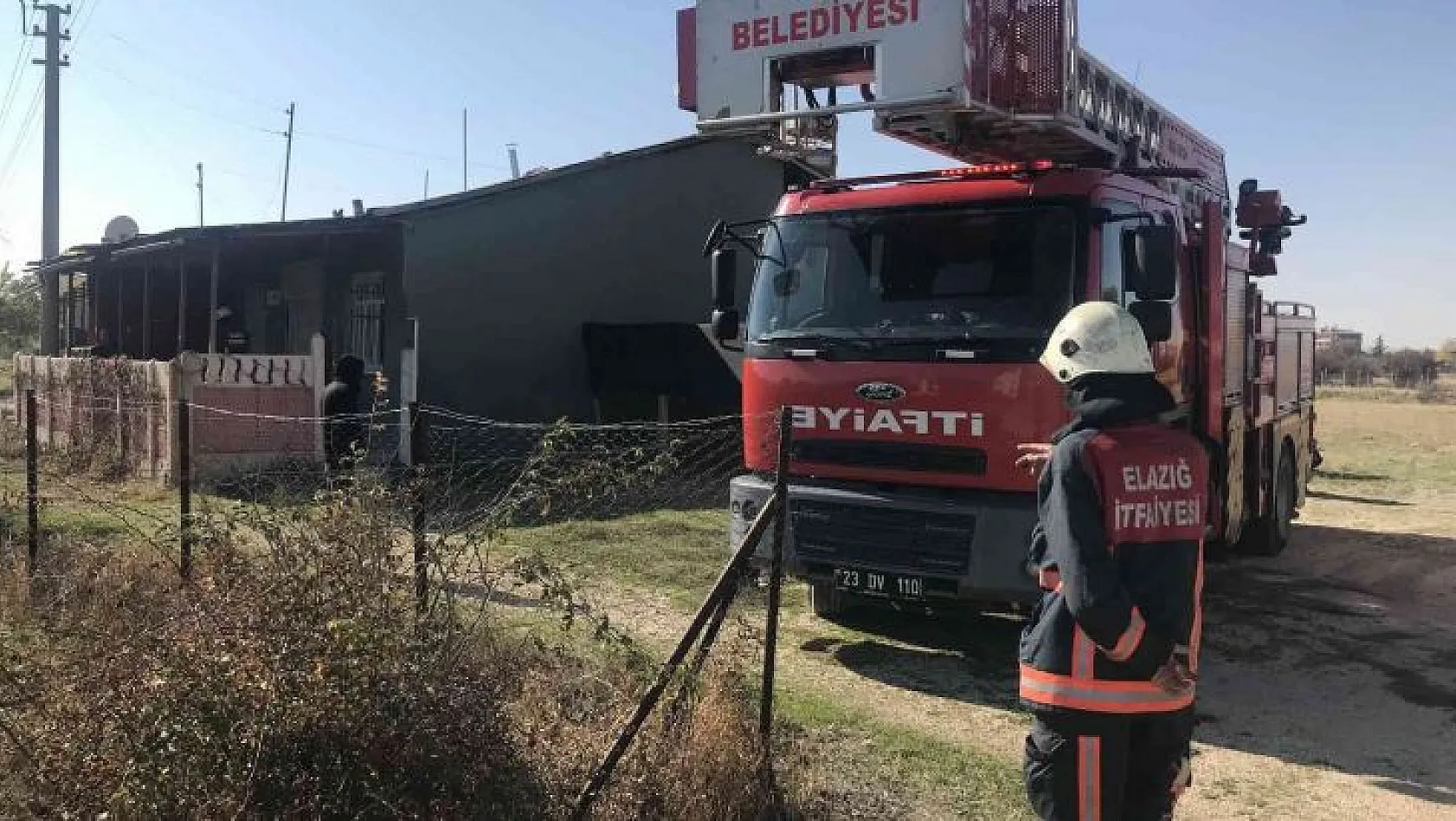 Yangın çıkan evde 1 kişi dumandan etkilendi