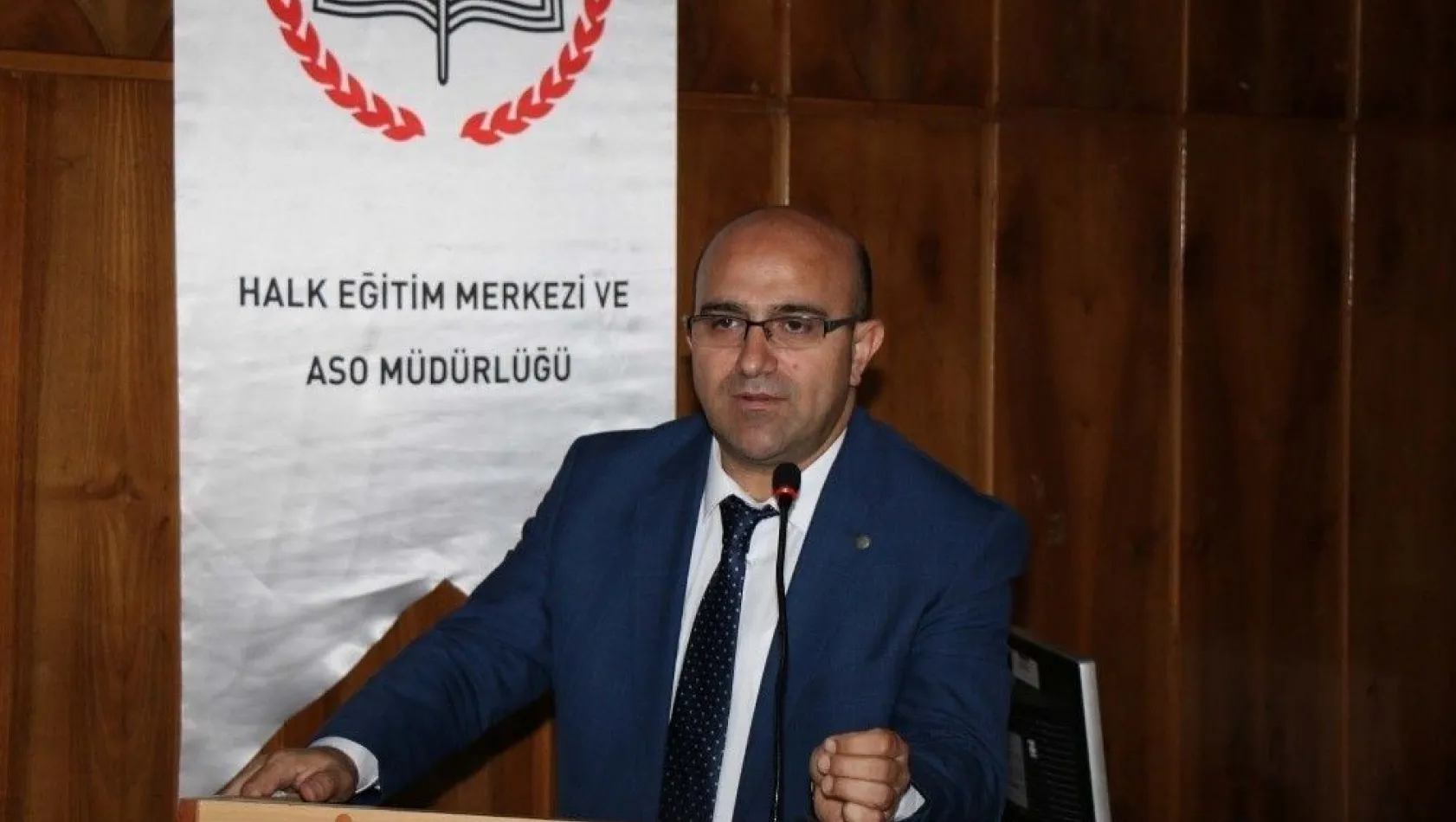Sivas'ta öğretmenlere yeni müfredat anlatıldı

