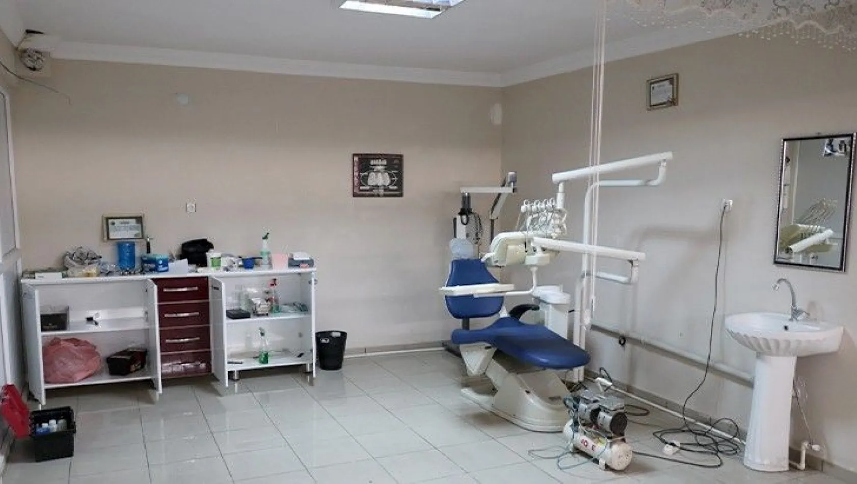 Kaçak diş kliniğine operasyon