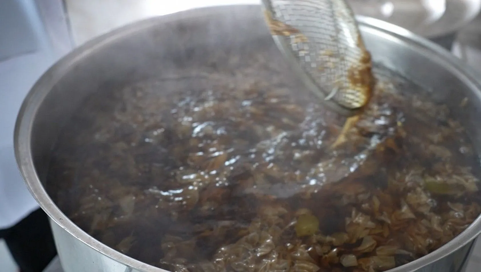 Isparta gülünden 'gül toniği'