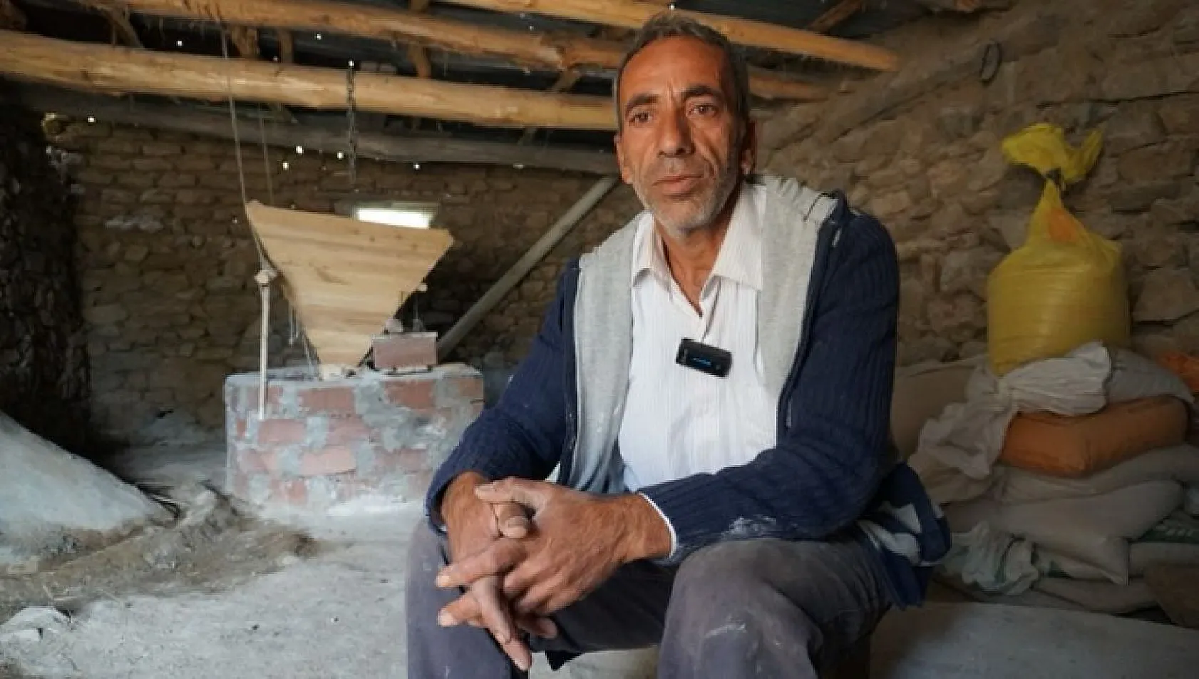 Asırlık değirmenin mirasını sürdürüyor