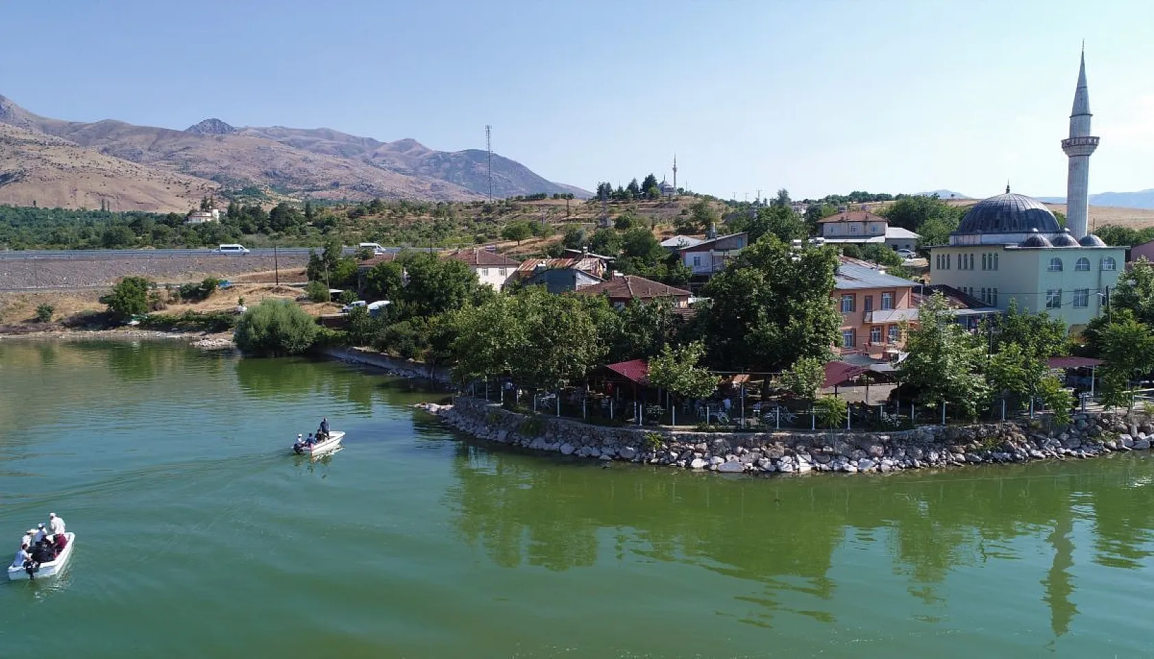 Aşağı İçme köyü şimdi kuraklıkla boğuşuyor