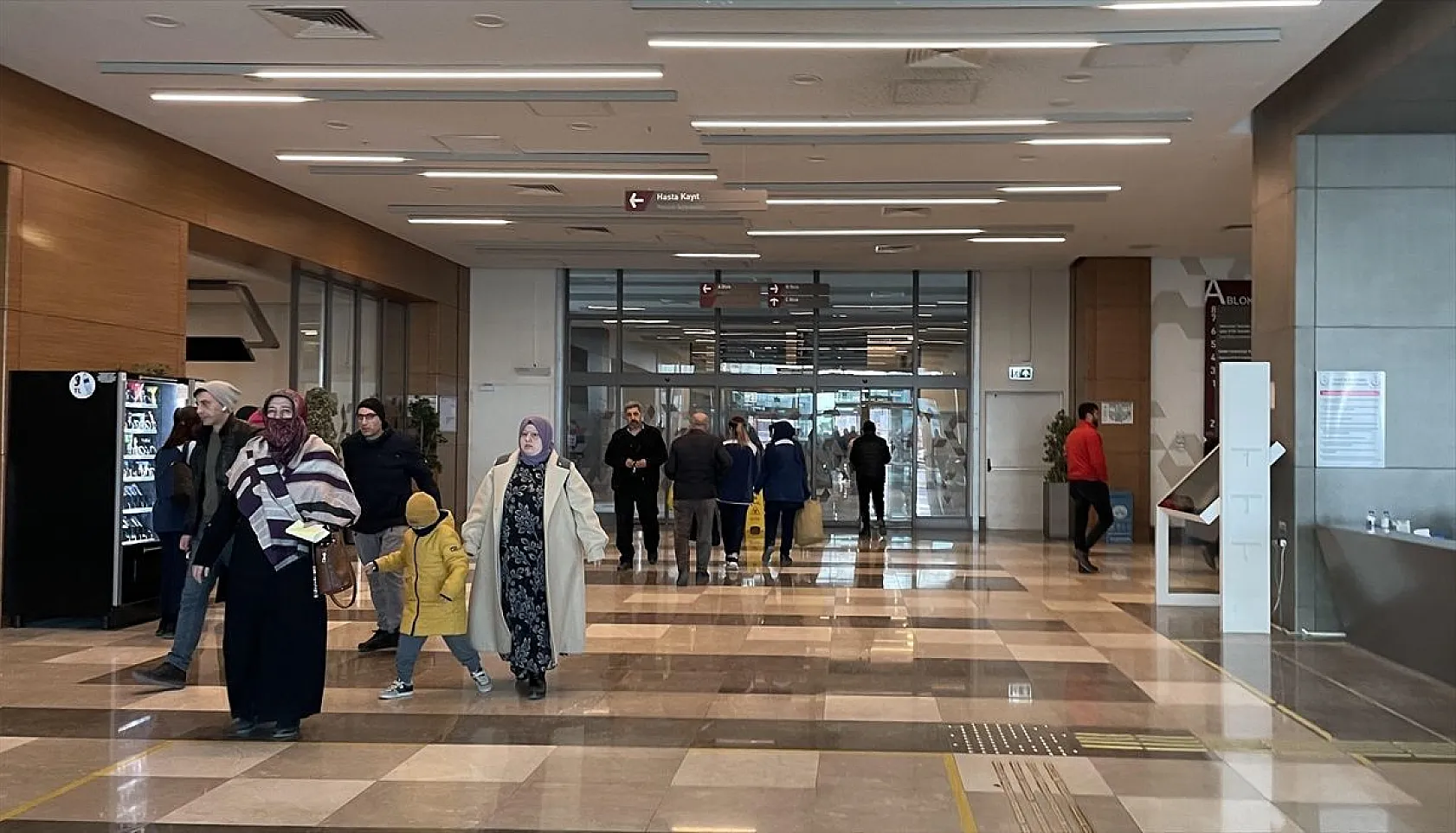 Elazığ Şehir Hastanesi depremler sonrasında hizmetini kesintisiz sürdürdü