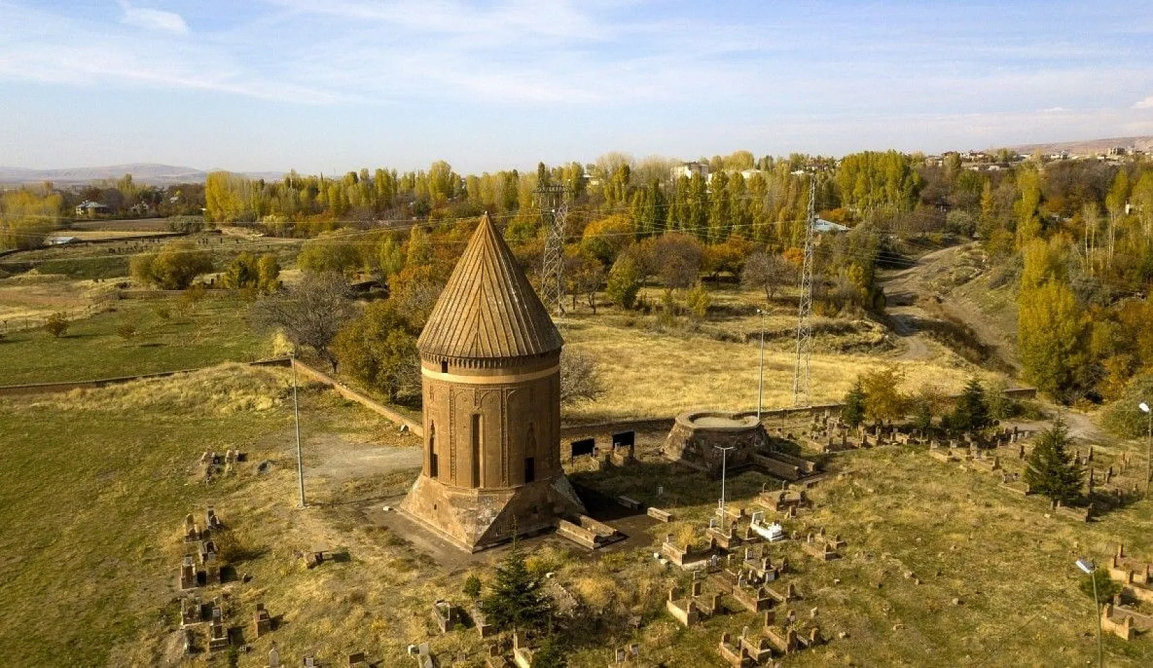 Ahlat'ta seyrine doyumsuz sonbahar manzaraları