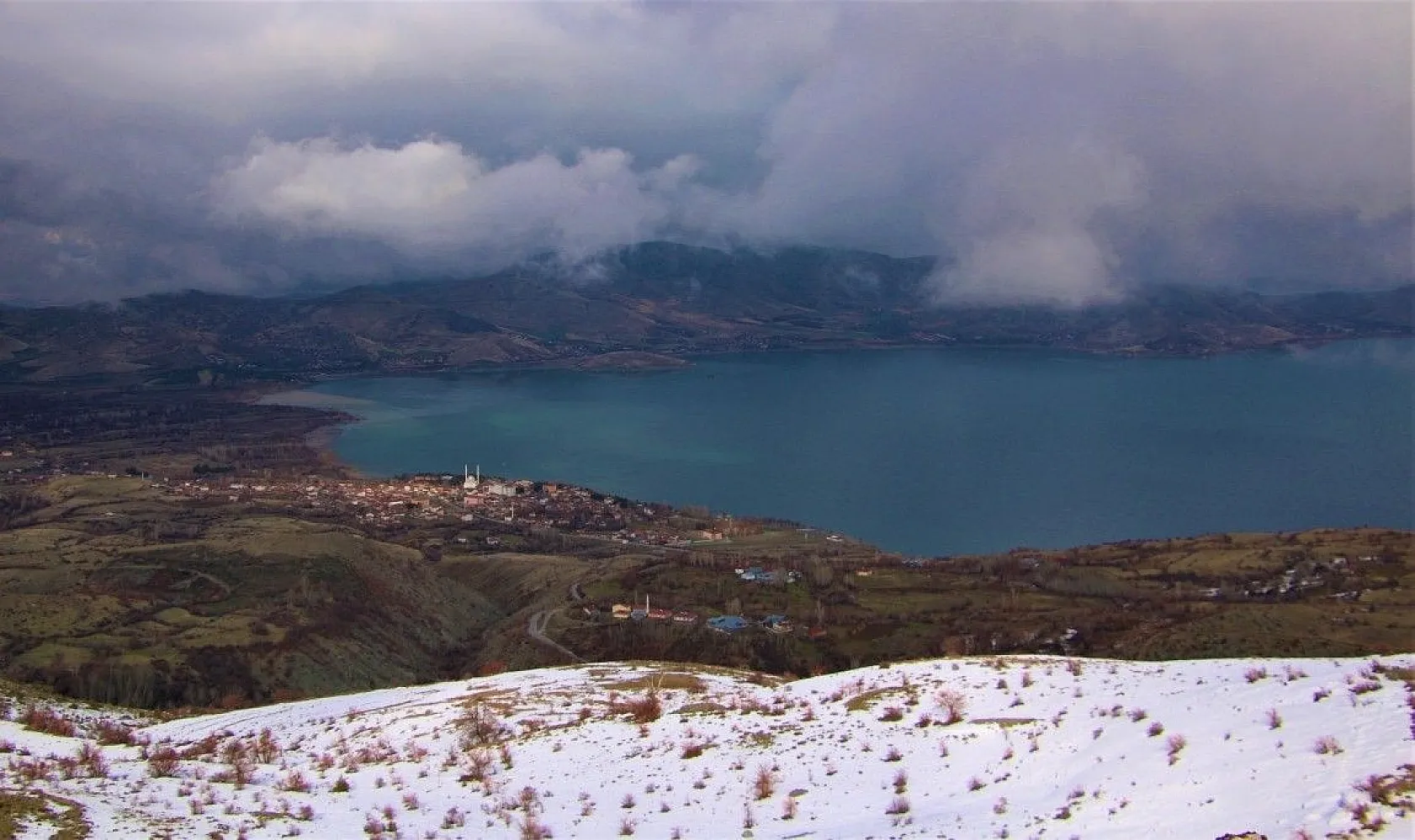 Hazarbabada kar ve bulutların görsel şöleni