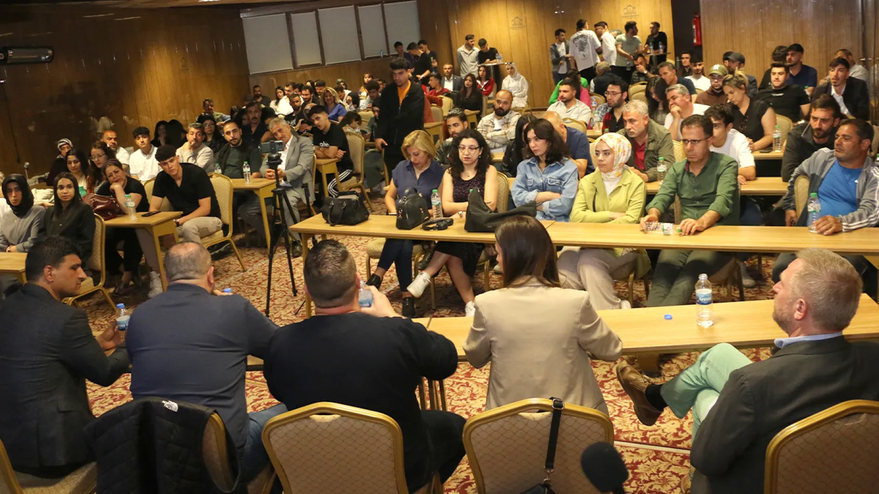 Elazığ'da 'Ausbildung' semineri düzenlendi