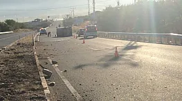 Refüje çarparak metrelerce savruldu: 3 yaralı