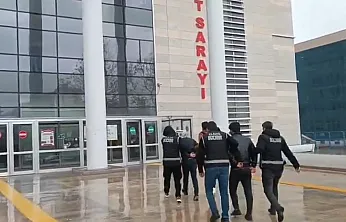 Ehliyet sınavındaki kopya düzeneğine tutuklama