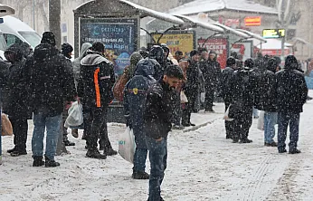 Elazığ'da beklenen kar yağışı başladı