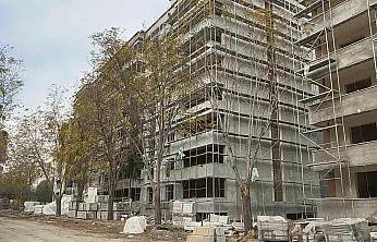 Elazığ'da inşaattan düşen işçi ağır yaralandı