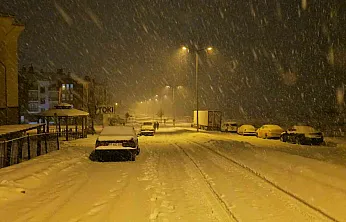 Elazığ'da kar yağışı etkisini sürdürüyor