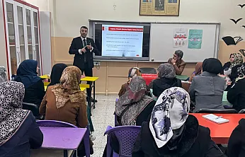 Elazığ'da öğrenci velilerine eğitim