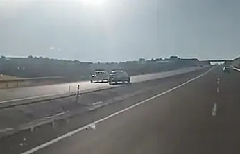 Elazığ'da trafikte tehlikeli anlar