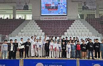 Elazığlı sporcular turnuvaya damga vurdu