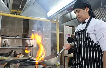 Fabrika gibi lise: Bir yılda 19 milyon ciro