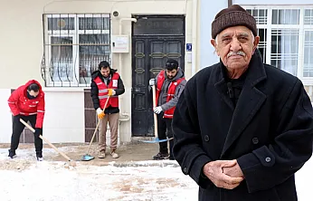 Gençlerden gönülleri ısıtan hareket