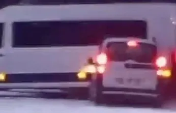 Kar yağışı kazaya neden oldu