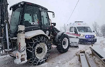 Elazığ'da ambulans mahsur kaldı