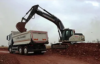 Keban'da yol çalışması sürüyor
