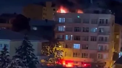 Elazığ'da 5 katlı binada yangın paniği