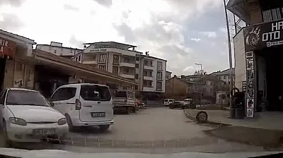 Elazığ'da kaza ucuz atlatıldı