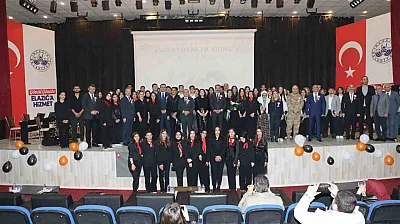 Elazığ'da 'Öğretmenler Günü' kutlandı