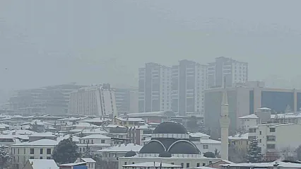 Yüksek kesimlerde sis etkili oluyor